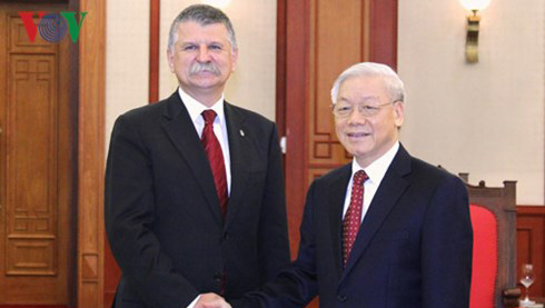 Vietnam y Hungría afirman voluntad de afianzar relaciones